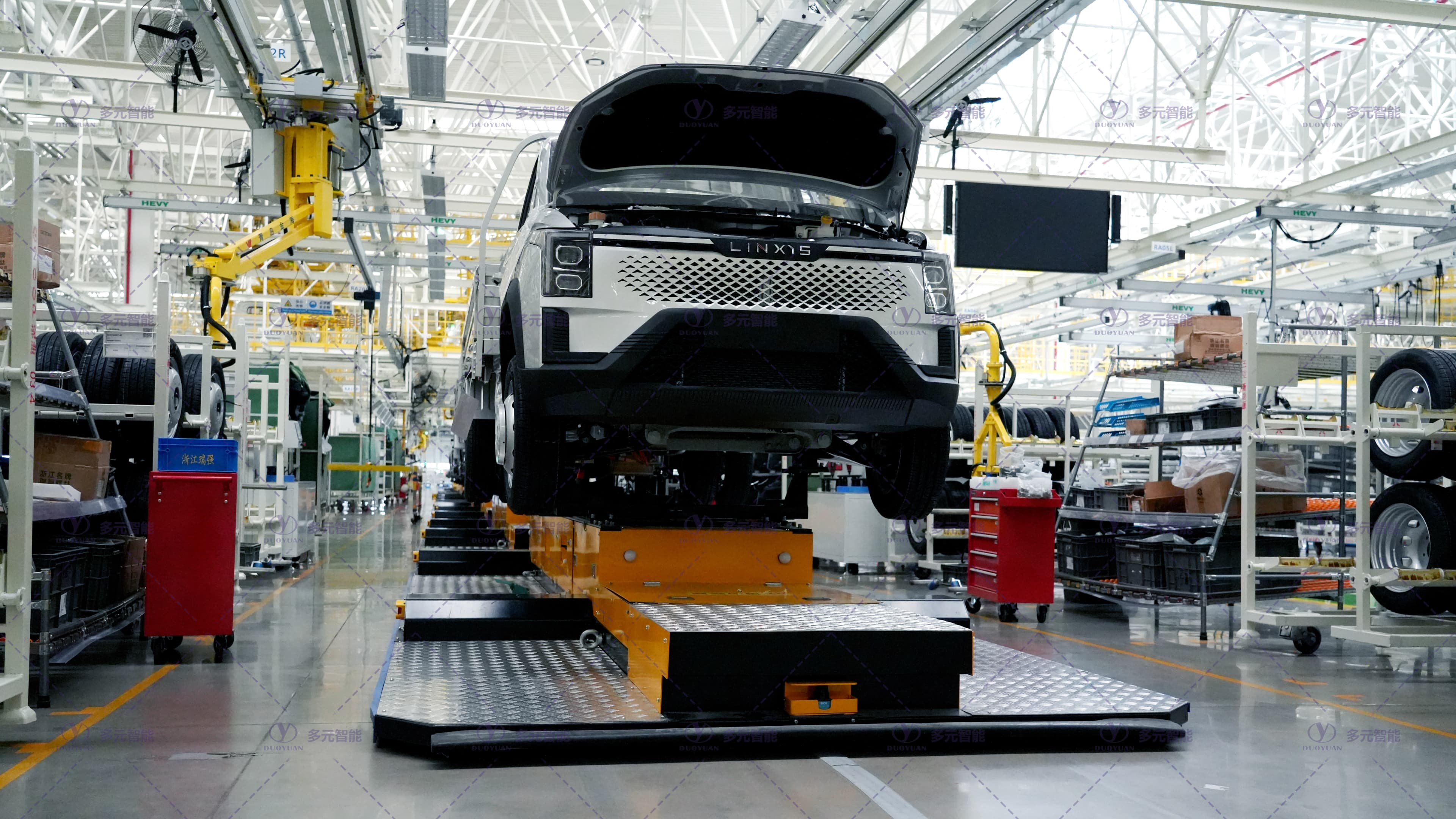 Wuling G050 white body online conveyor system